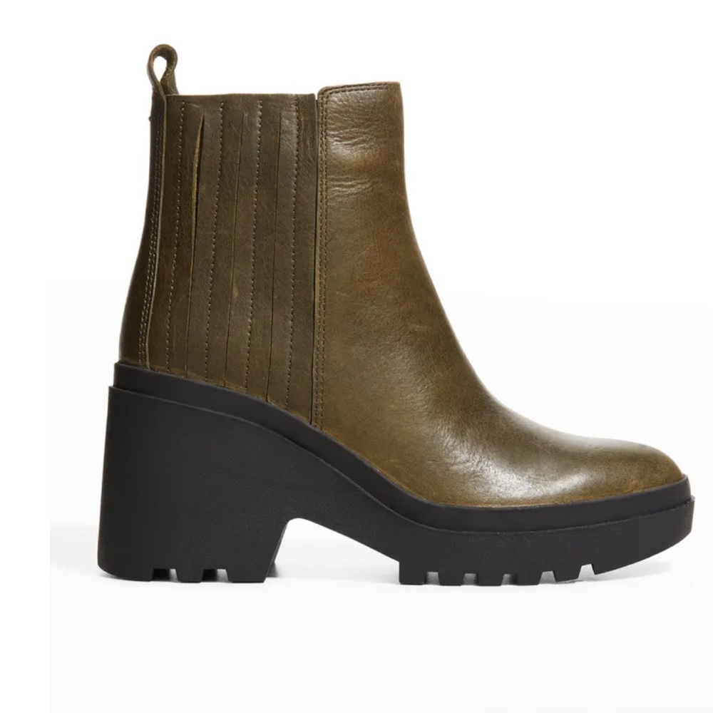 NWT! Eileen Fisher Kat Chelsea Boot in Olive Leather size 6.5